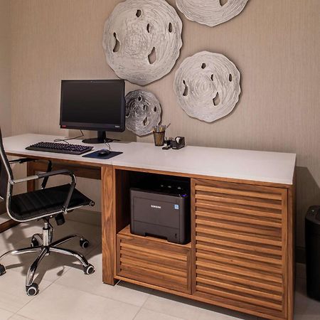 Hilton Garden Inn Kansas City Airport Mo Екстериор снимка