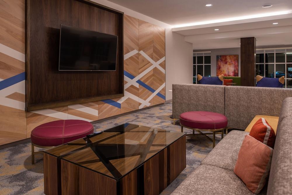 Hilton Garden Inn Kansas City Airport Mo Екстериор снимка