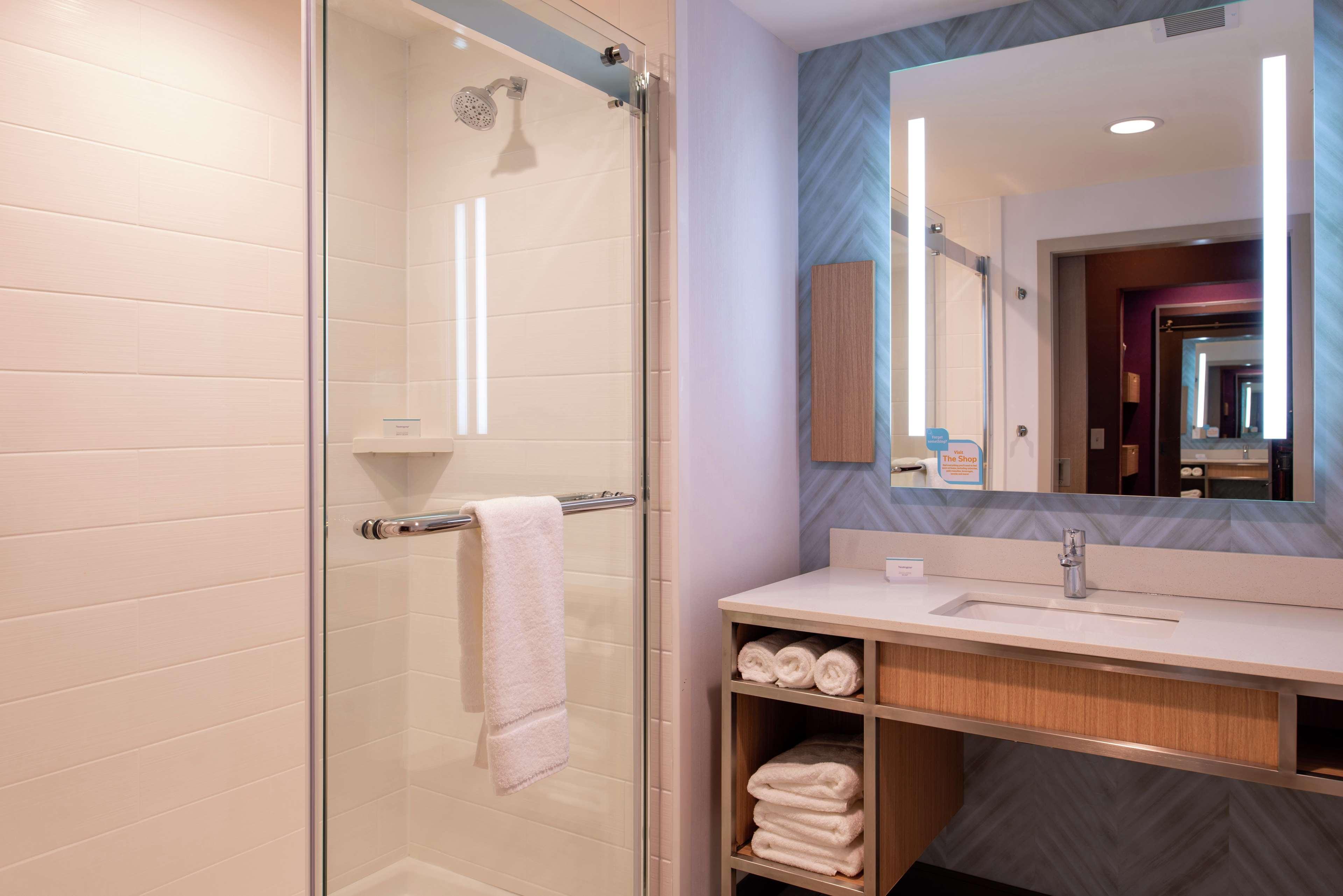 Hilton Garden Inn Kansas City Airport Mo Екстериор снимка