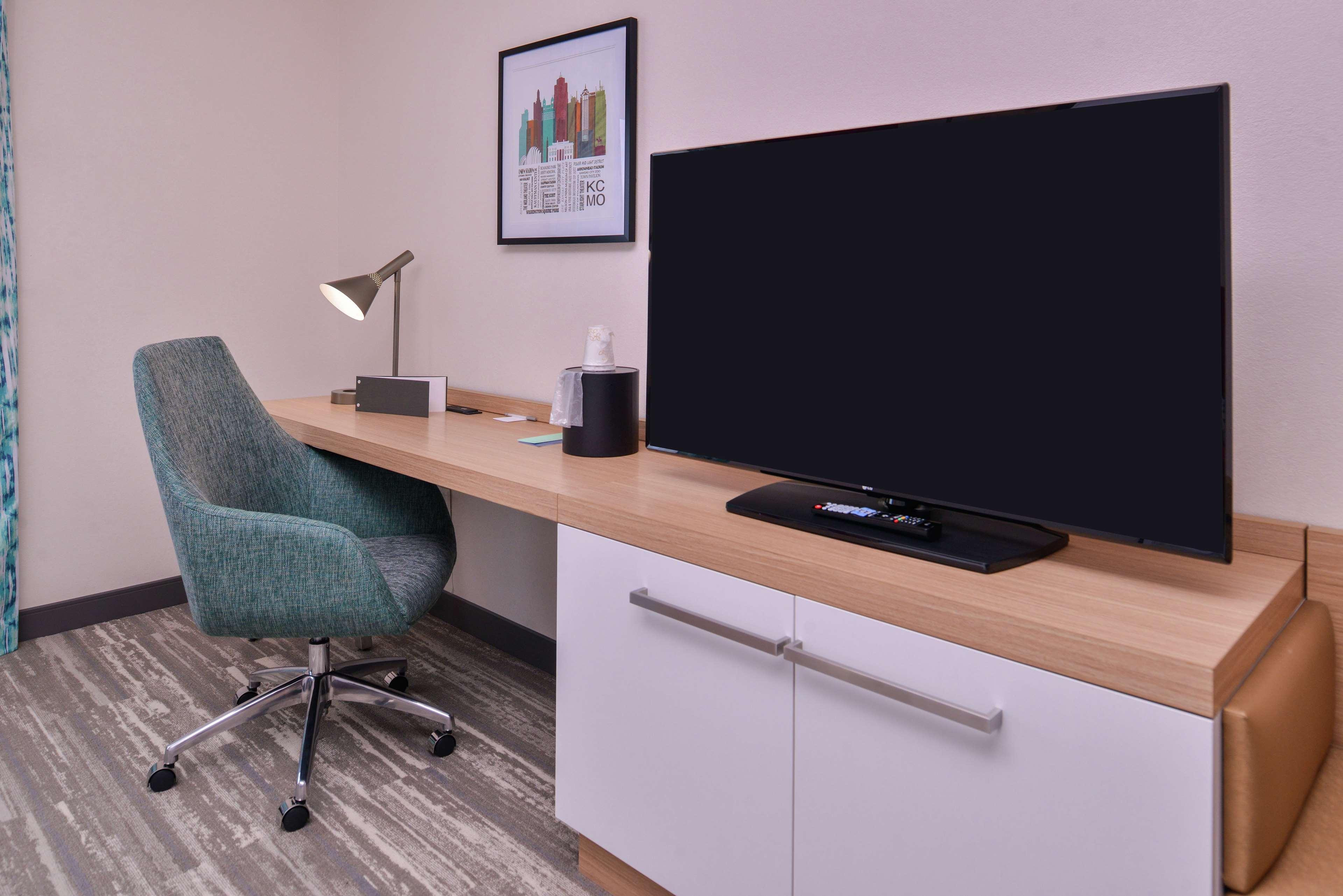 Hilton Garden Inn Kansas City Airport Mo Екстериор снимка