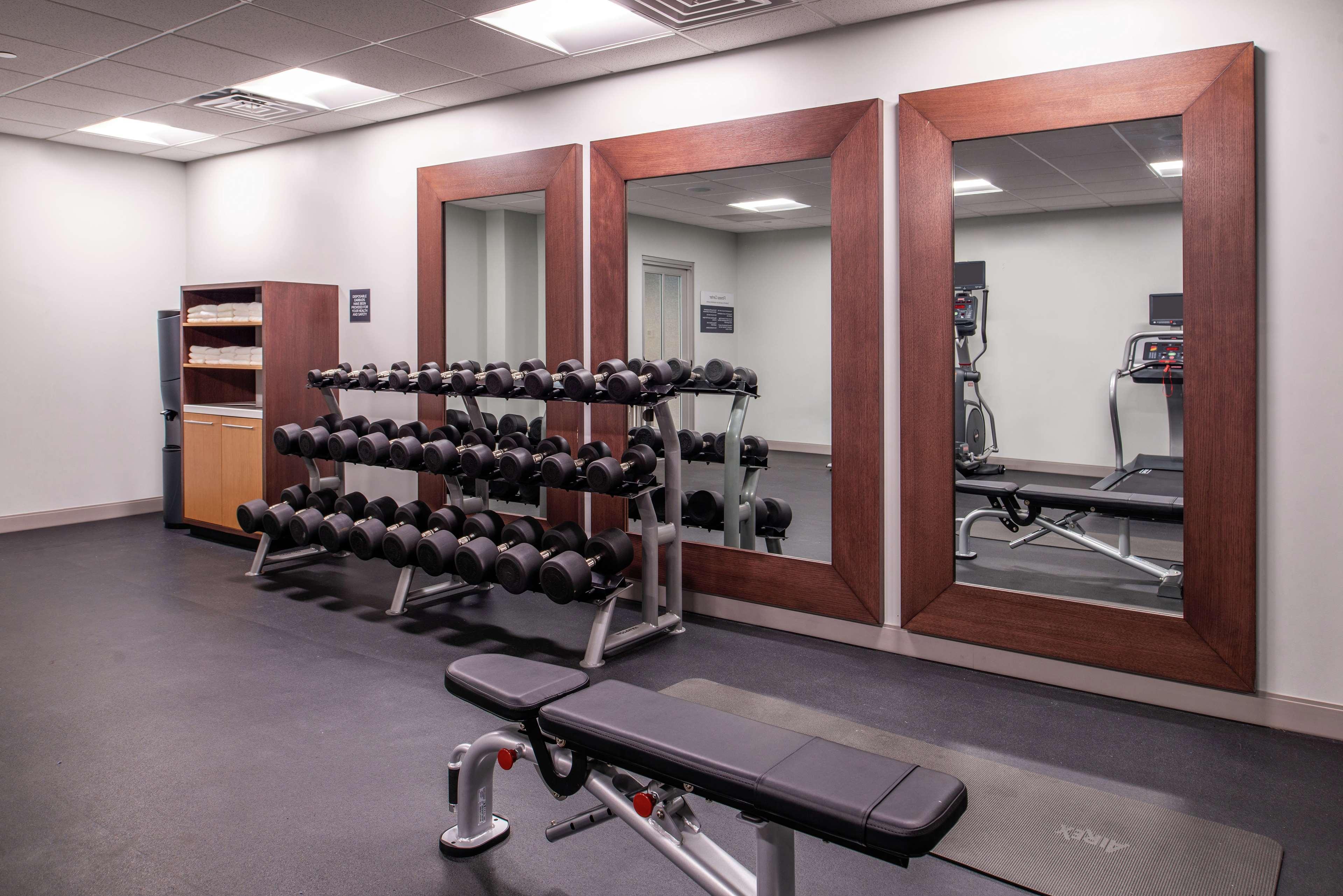 Hilton Garden Inn Kansas City Airport Mo Екстериор снимка