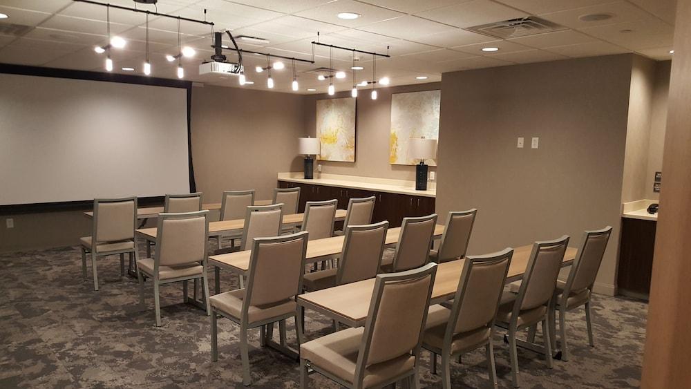 Hilton Garden Inn Kansas City Airport Mo Екстериор снимка