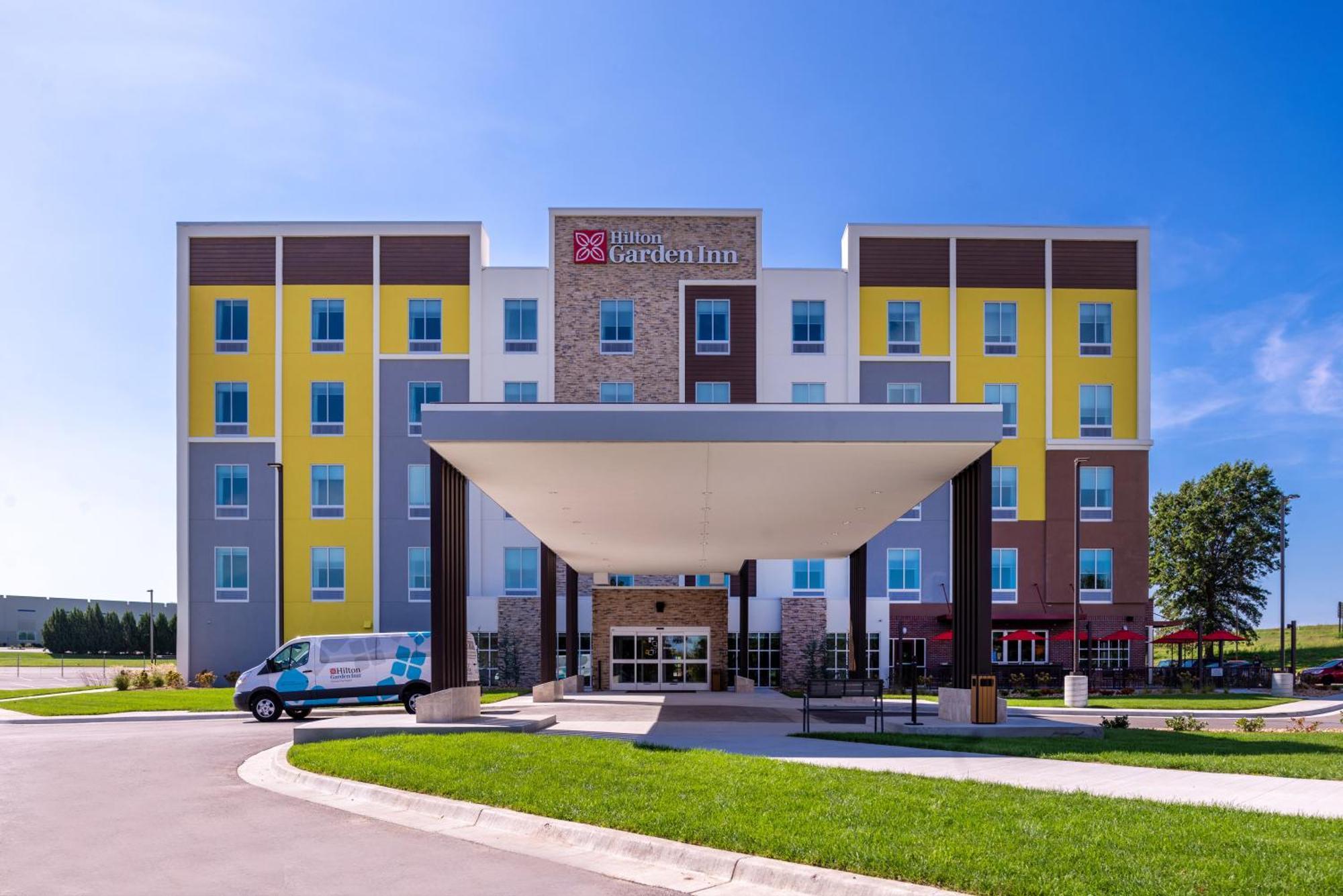 Hilton Garden Inn Kansas City Airport Mo Екстериор снимка