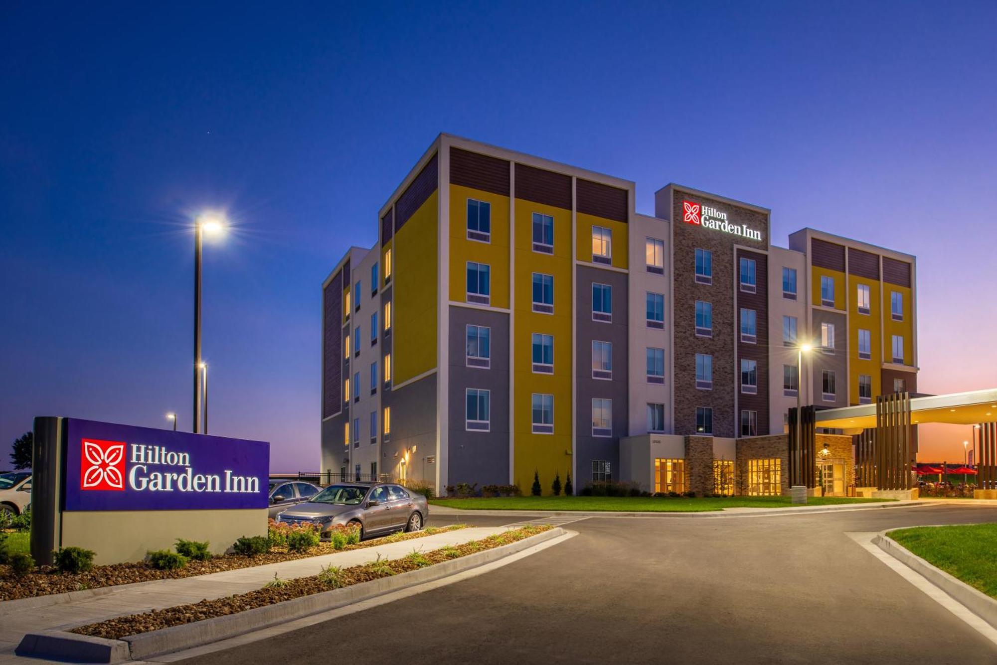 Hilton Garden Inn Kansas City Airport Mo Екстериор снимка