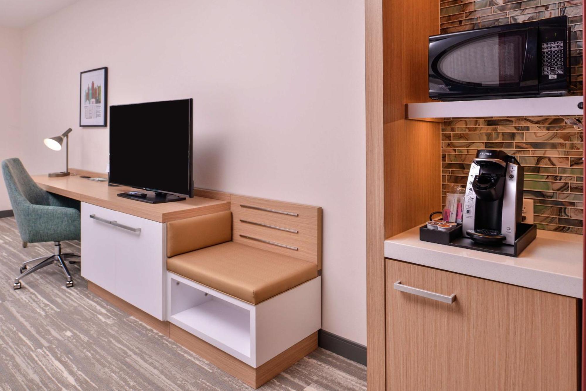 Hilton Garden Inn Kansas City Airport Mo Екстериор снимка